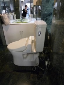 スタジオのトイレリフォーム LIXILプレアスLSにお取替え スタジオのトイレリフォーム LIXILプレアスLSにお取替え